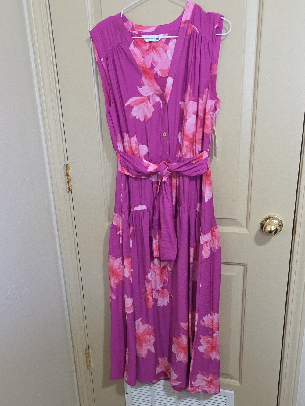 Nine West Women’s Fuchsia Floral Tie-Waist Maxi Dress